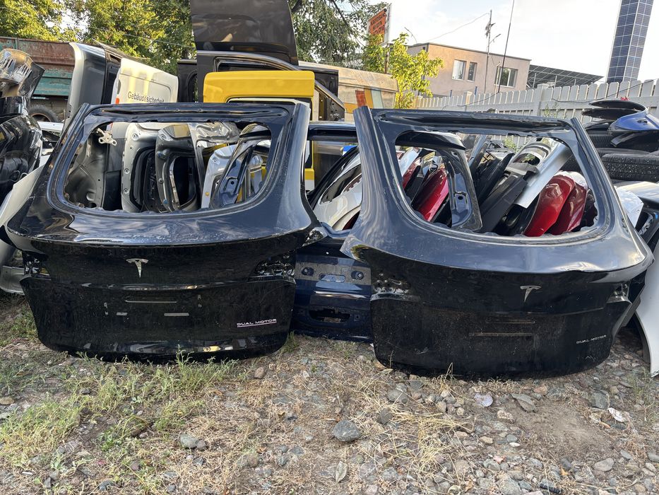 Капак/Багажник/Задна врата Tesla Model Y