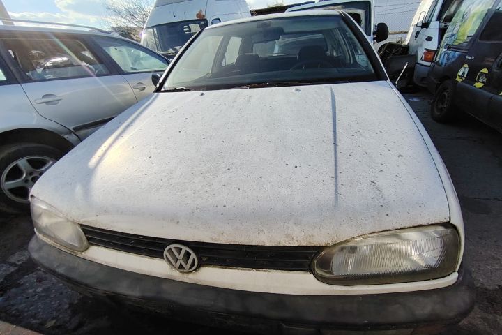 Bara spate Volkswagen VW Golf 1995 1.4 4MT (60 hp)