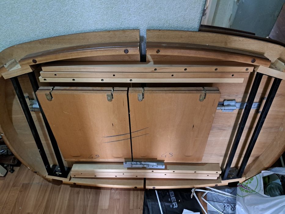 Стол обеденный овальный