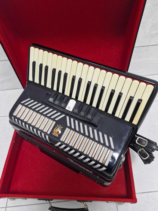 Acordeon Baile 120 basi negru