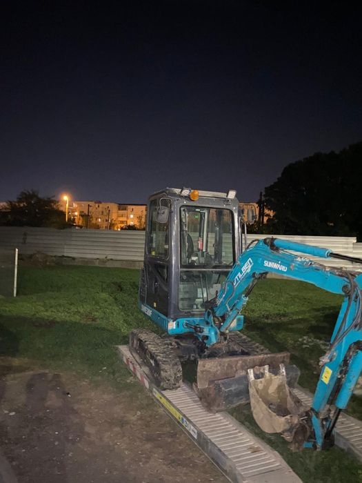 Miniexcavator/Picon/Transport Basculabil de inchiriat