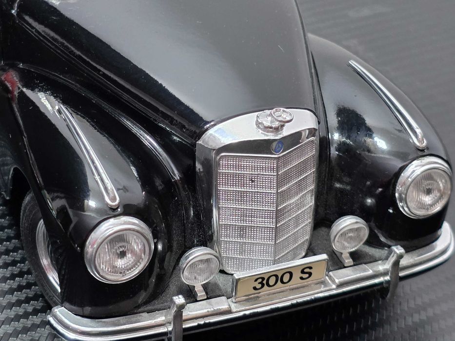 Macheta Auto 1/18 Maisto Mercedes 300S 1955