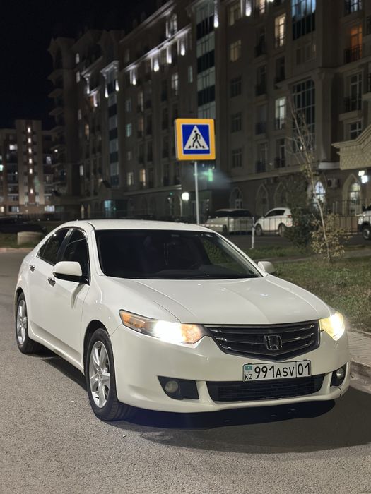 Продам Honda accord 2010г