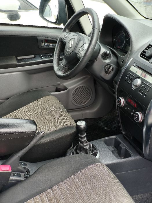 Suzuki   SX4    2.0 DDIS     4x4