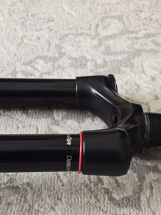 Вилка Rockshox Yari RC 27.5