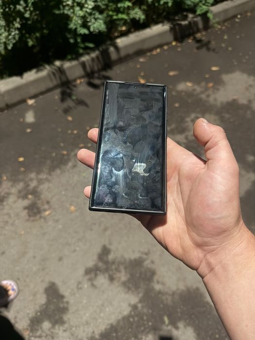 Продам самсунг s 22 ультра