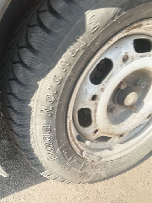 Продам зимние шины