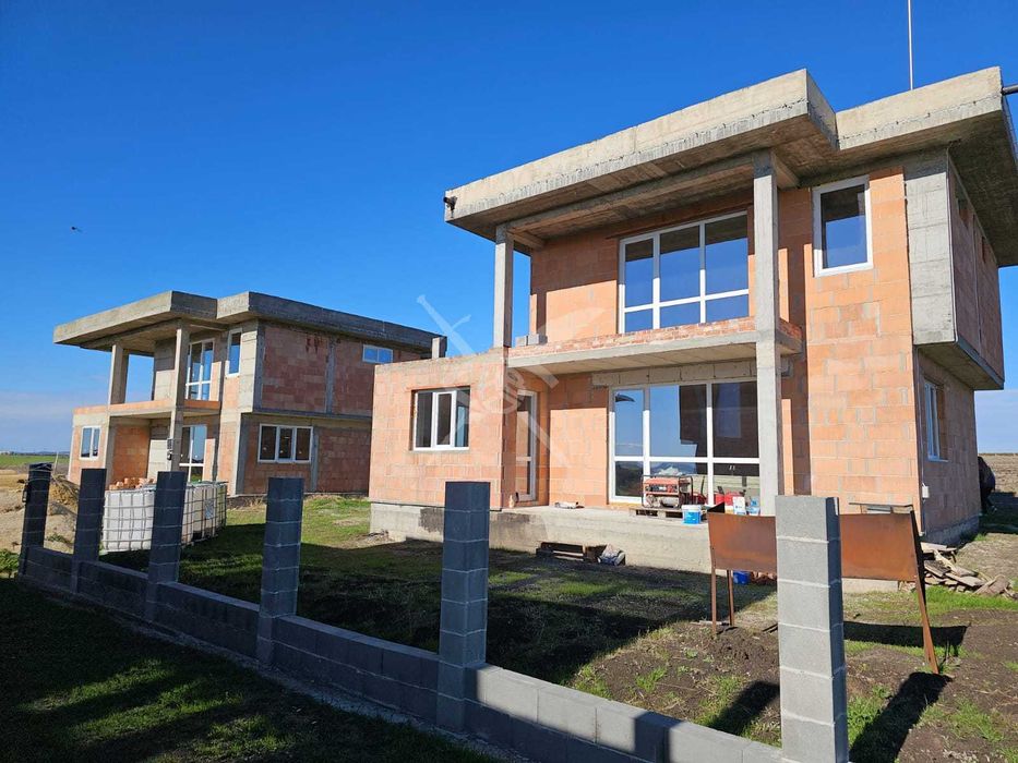 Двуетажна Къща - Сарафово