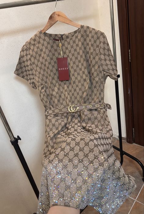 Дамска рокля GUCCI със камъчета