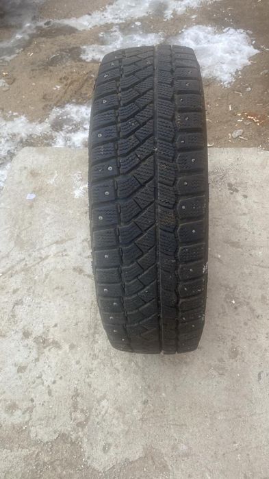 Продам Шипы р15 в хорошем состояние