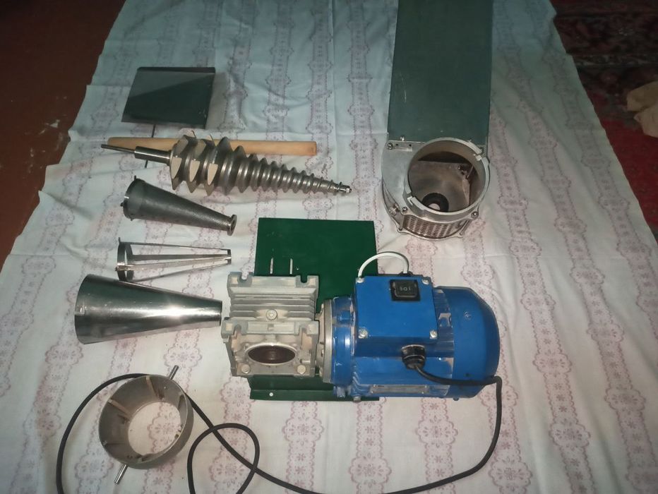 Sharbat chiqargich/Sok aparat/Сок аппарат