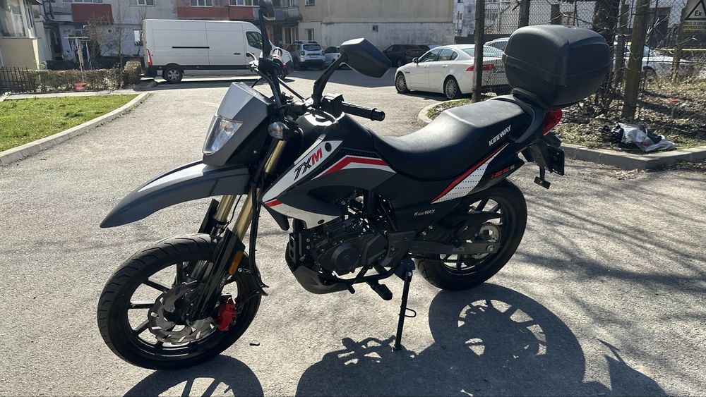 Motocicleta Keeway TX 125 SM