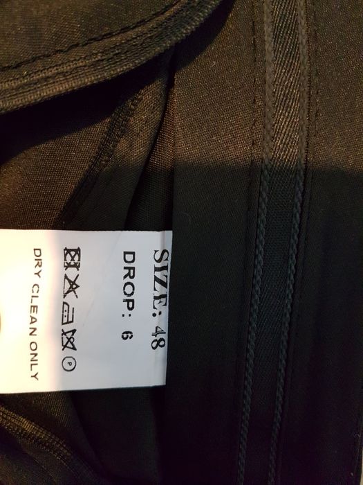 Vand costum de barbati