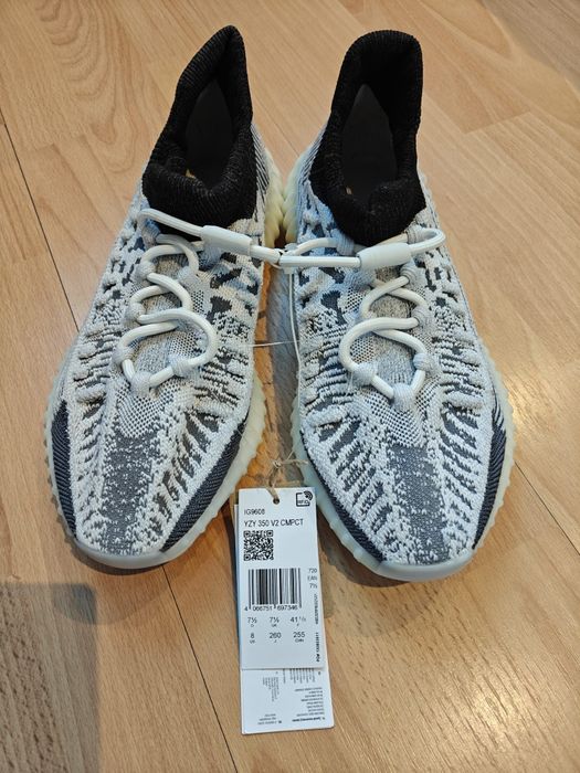 Yeezy 350 V2  CMPCT