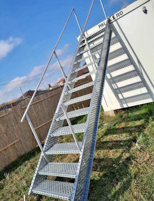 Scari zincate de exterior