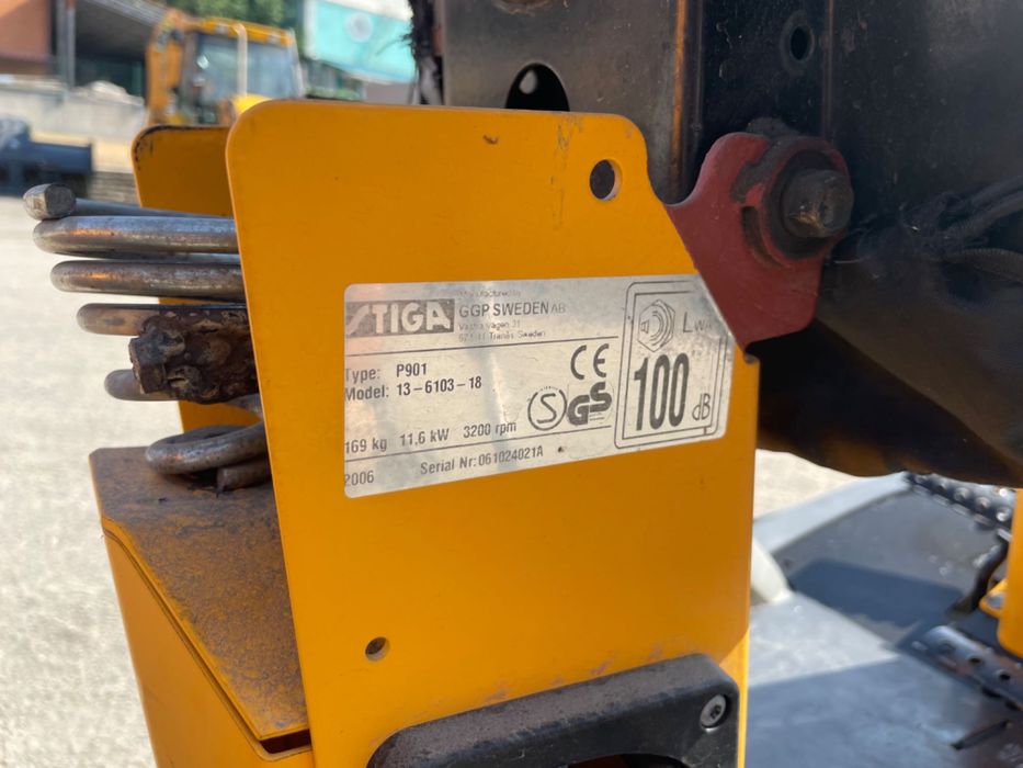 Газонокосилка тракторная STIGA