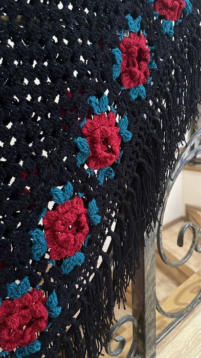 Шаль ручной работы