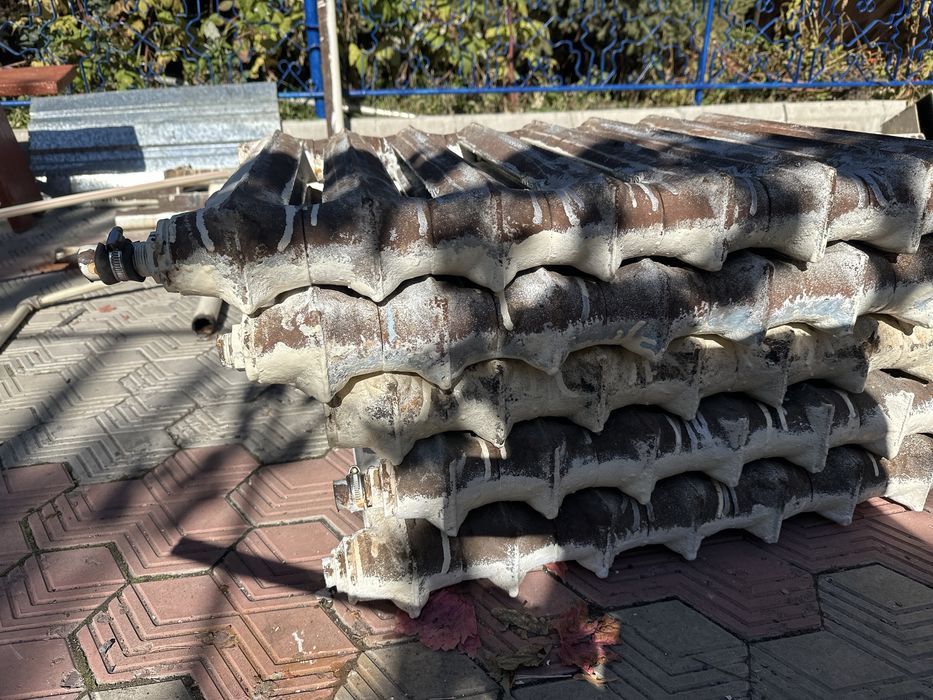 Продам 4 батареи чугунные!