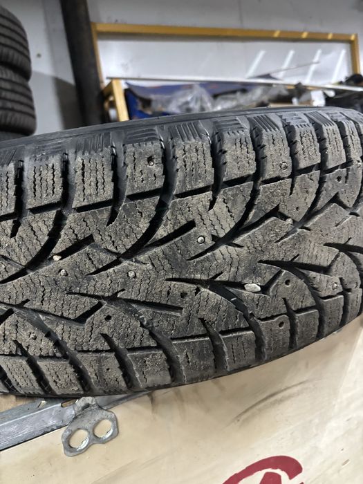 Продам комплект резины