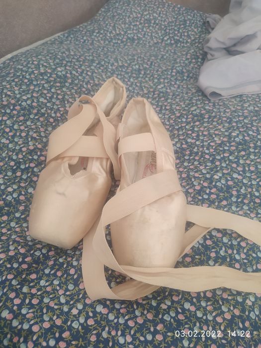 Продам пуанты для балета