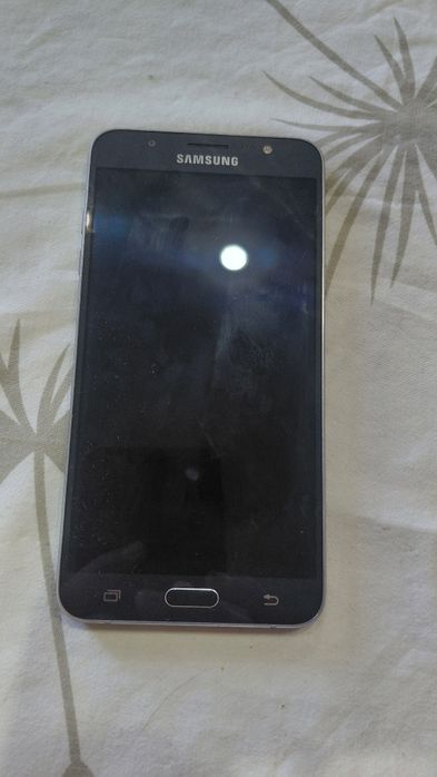 Продам samsung j7