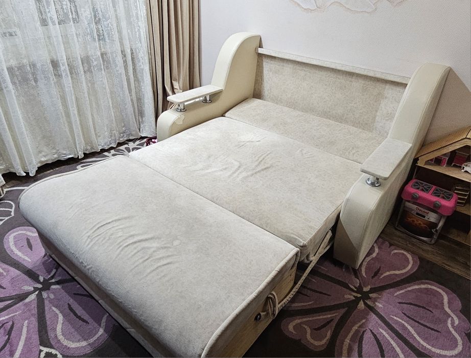 Продаю диван, б/у. 50000тг. Торг. Самовывоз.