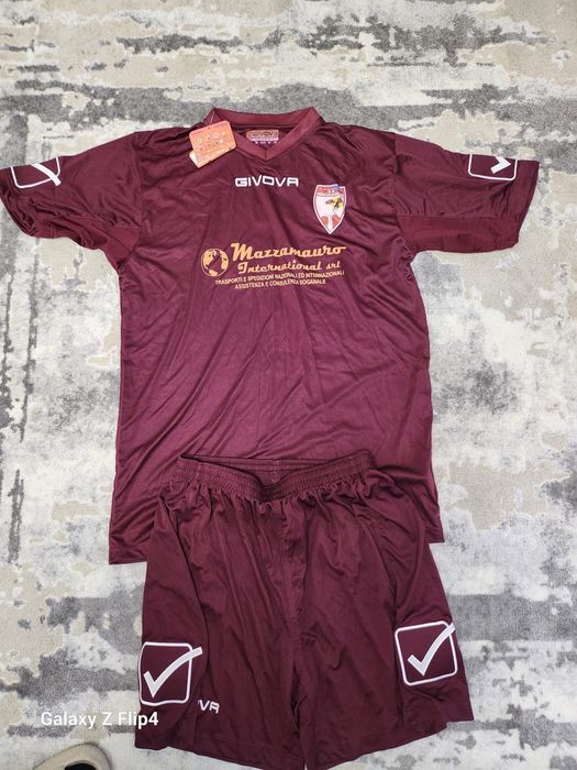 Vind echipament footbal