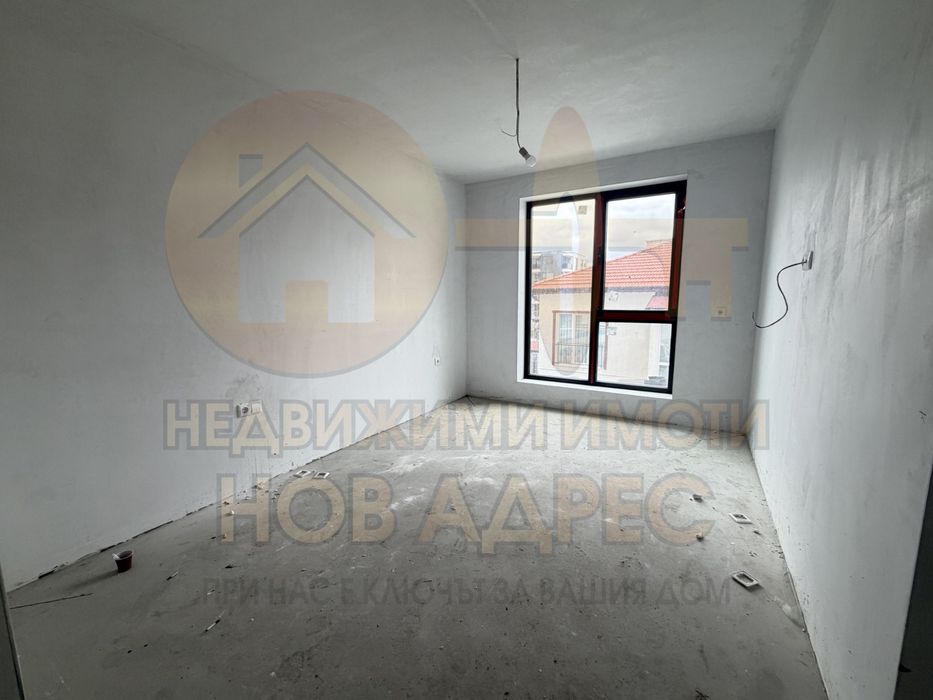 Тристаен Апартамент с Паркомясто и Гараж , кв. Боровец гр. Търговище