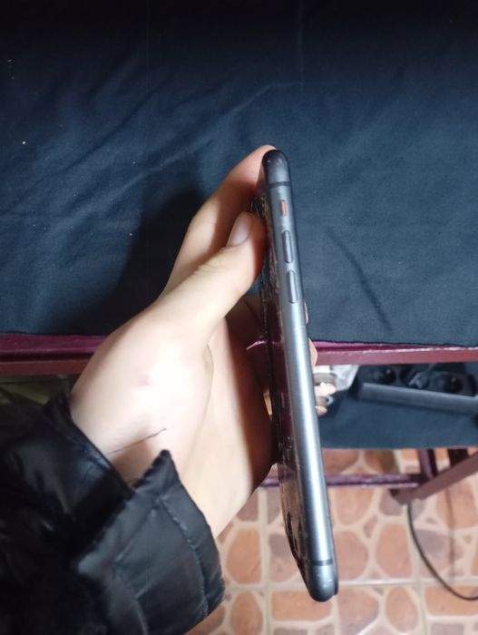 Айфон 11 сатылады