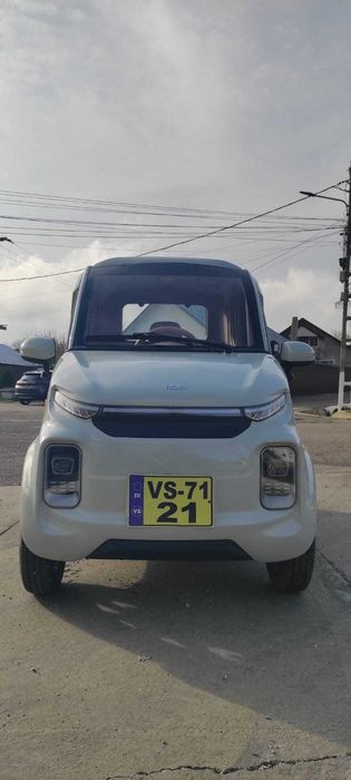 Vând mașină electrică RDB Q7 viteză 25 km/h fără permis de conducere