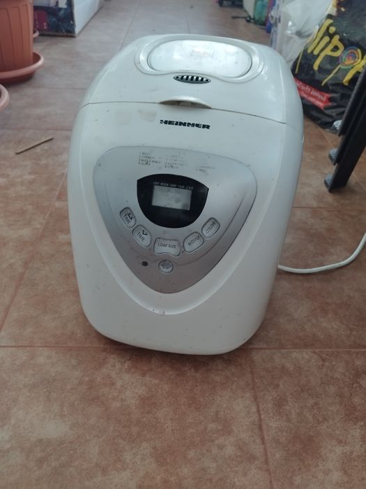Masina de paine Heinner HBM-690W, 600W, 900 g, 12 programe, Alb