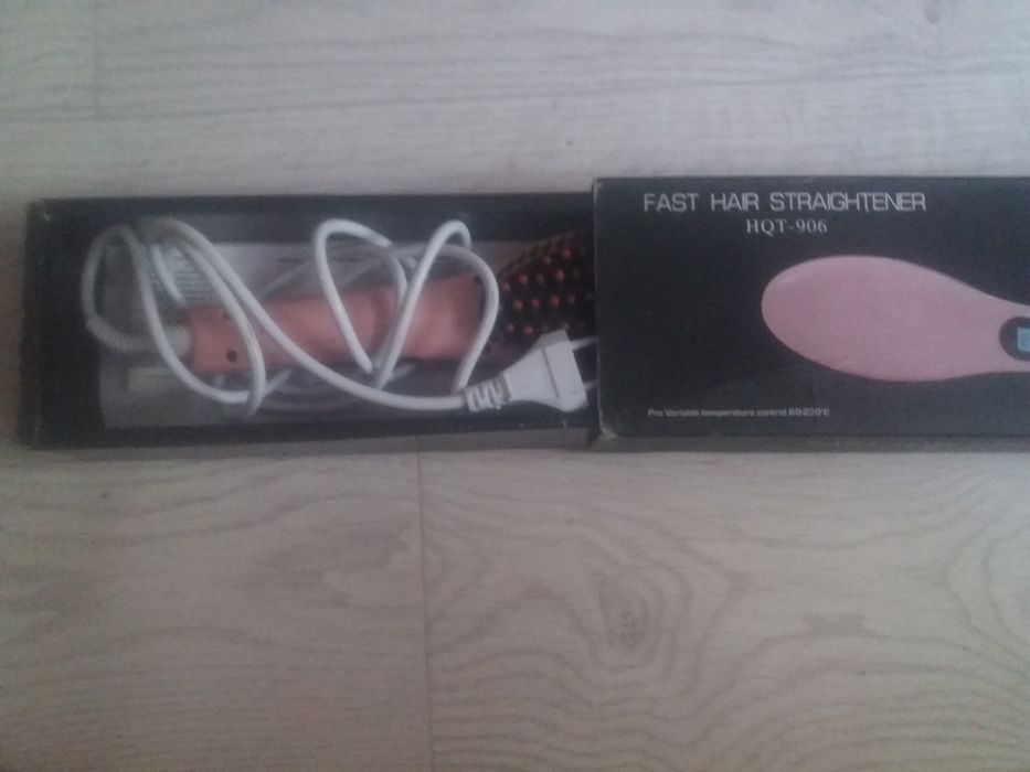 Продам эл. Расческу для выпрямления волос