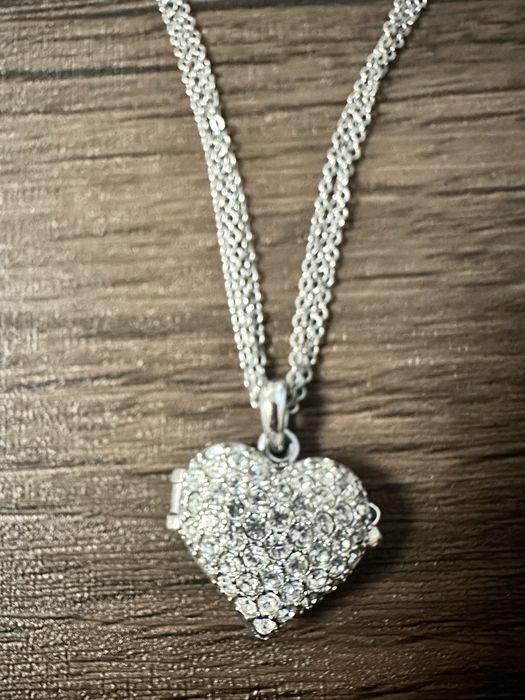 Красивое вечернее платье