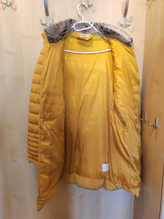 Дамска зимно дълго яке с качулка