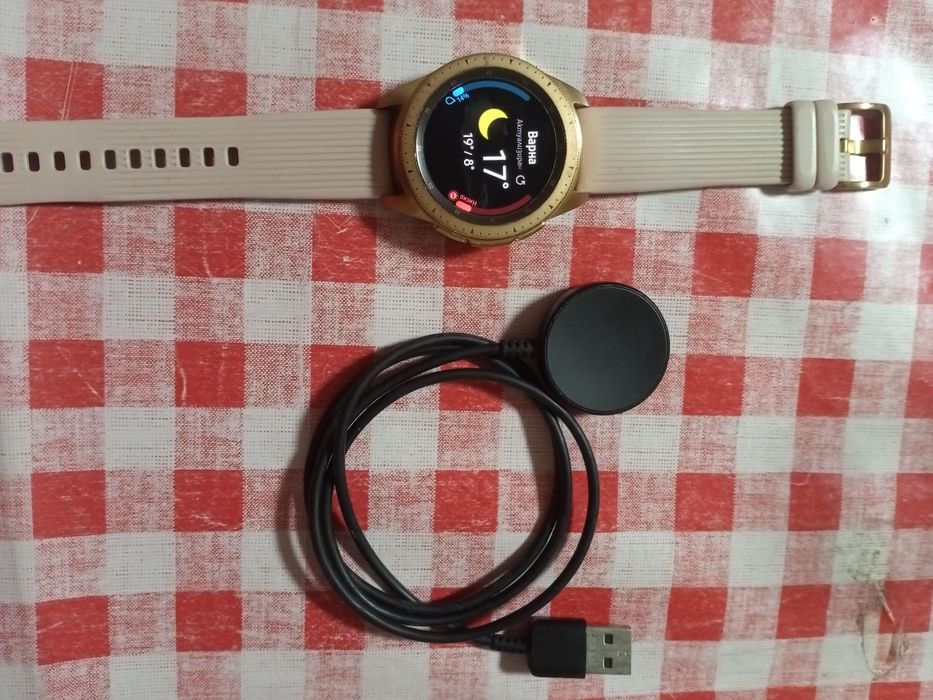 Смарт часовник Samsung