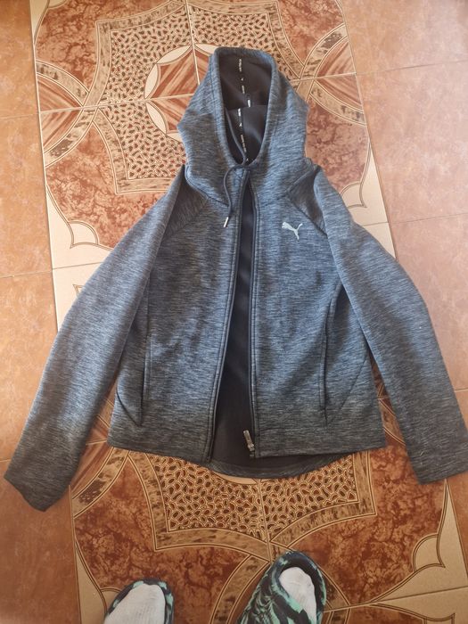 Este în stare excelentă,
