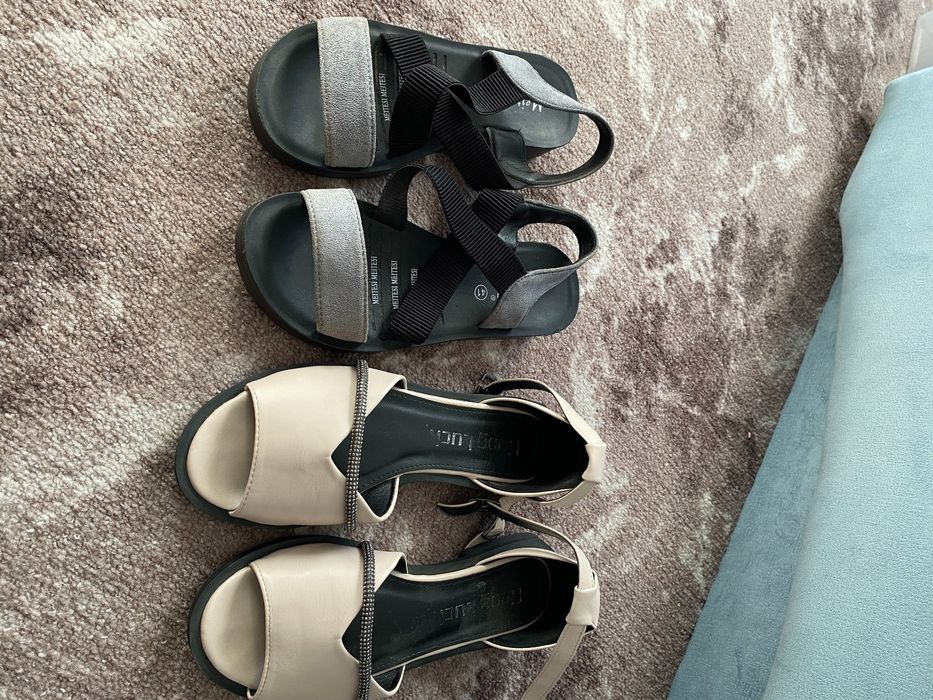 Продам сандалики