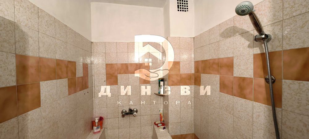 Продава се Тристаен апартамент в Стара Загора, Център - 78 кв.м за 981 €/кв.м - Снимка #13
