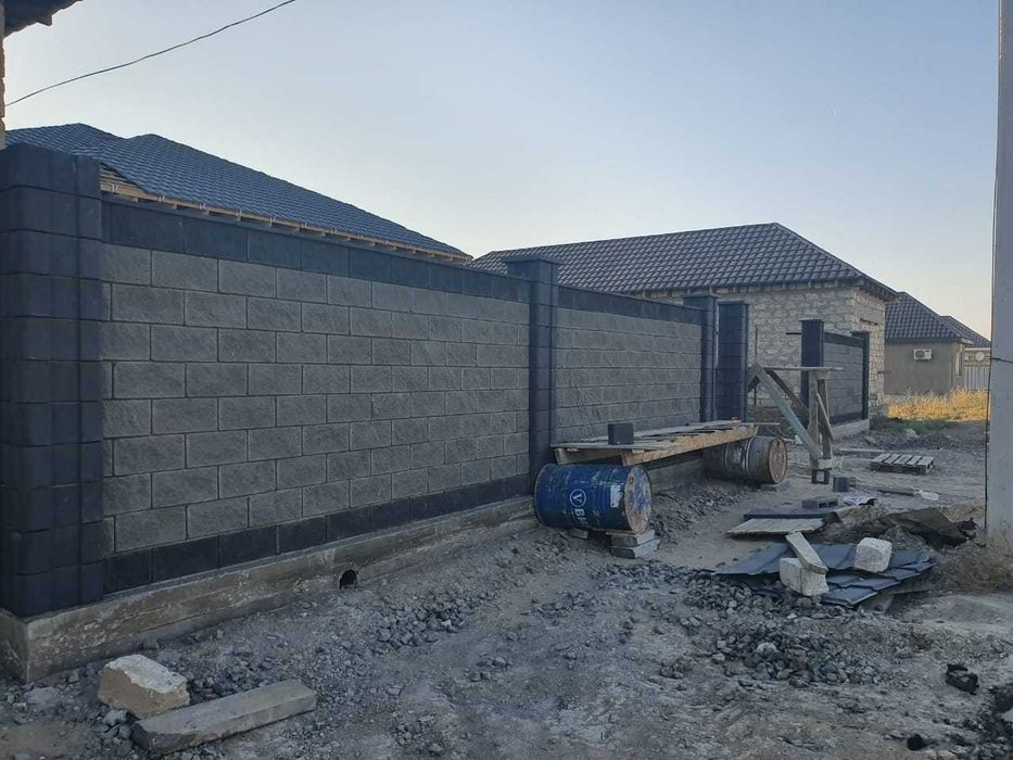 Заборный блок. Сплитерный блок. Пескоблок. Колонны забора. Атырау.