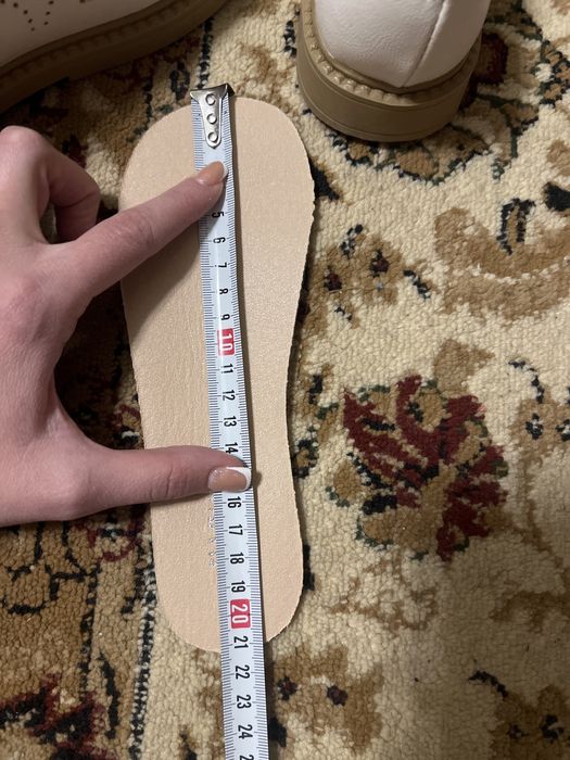 Туфли на девочку 34 р