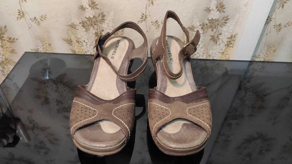 Merrell  (USA) – женская обувь, босоножки