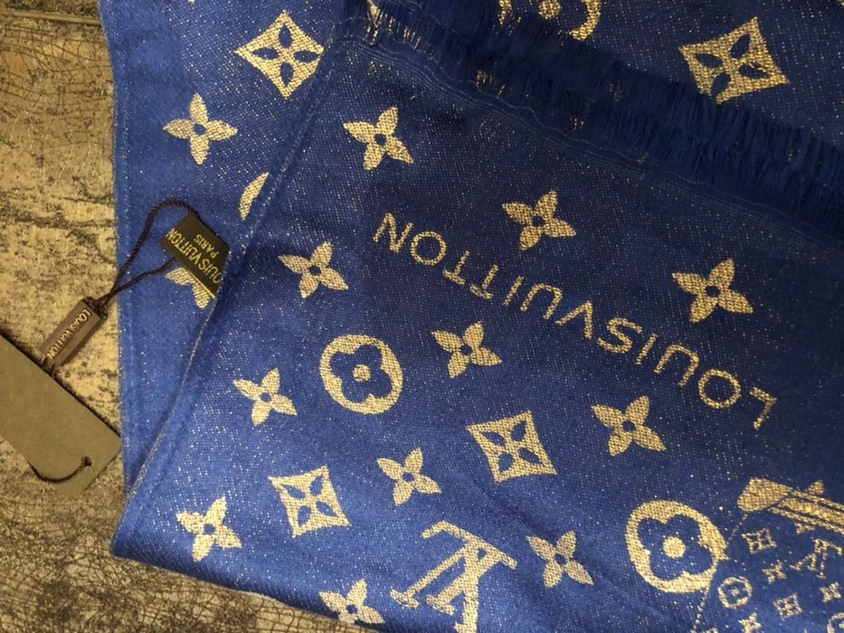 Чисто нов шал