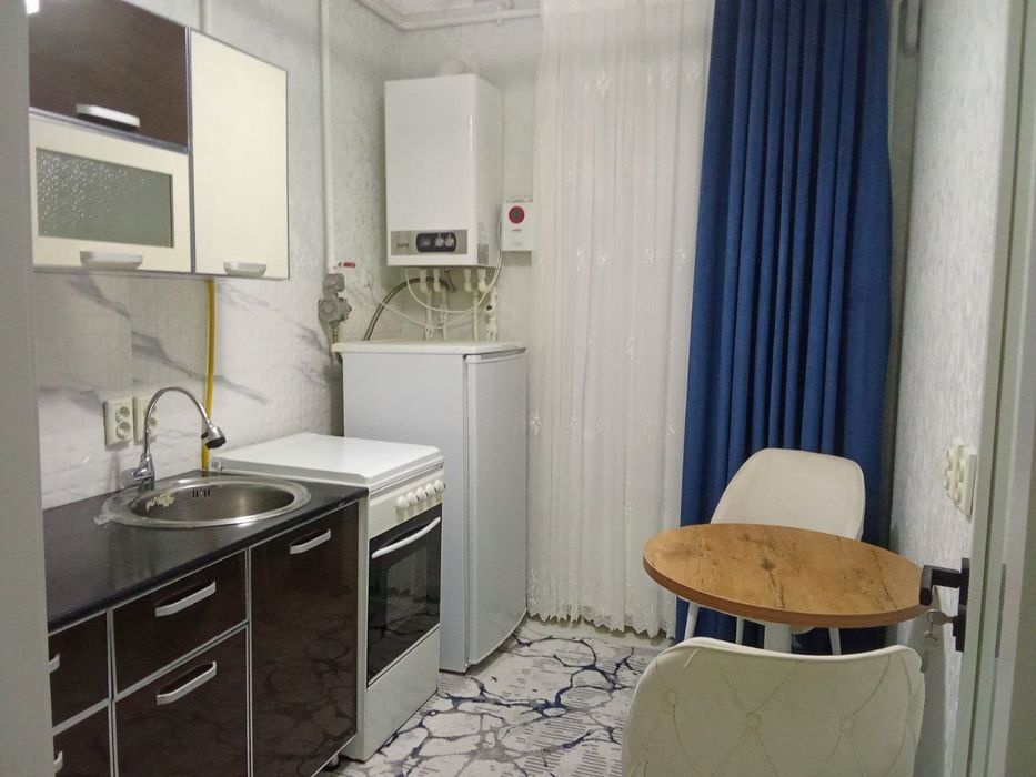 Срочно Чирчик шахрида квартира сотилади 2 хонали  РошшадаУрмонпаркЯкин