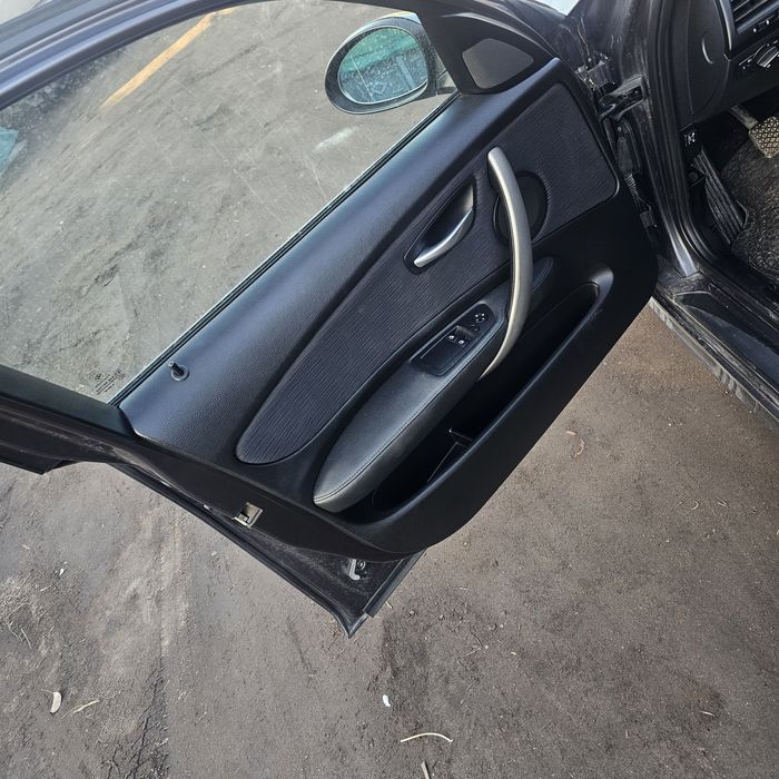 Бмв е87 116 бензин на части само .