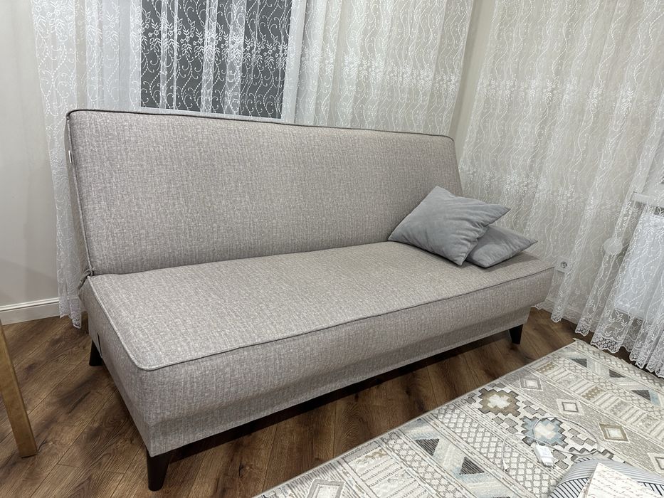 Продам диван срочно