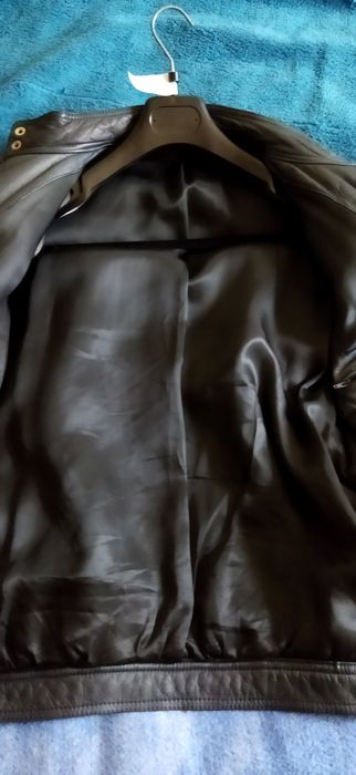 Продам кожаную куртку