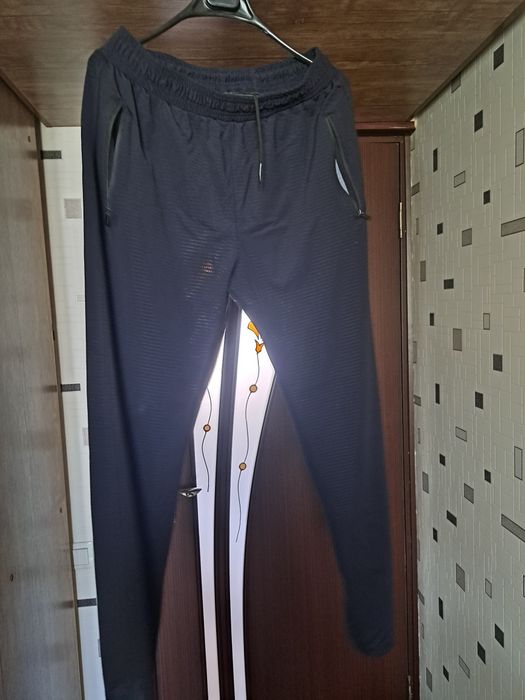 Спортивные штаны, лапша