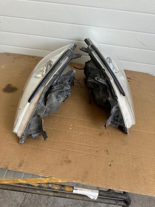 Фарове за Мицубиши лансер 2004-2008г