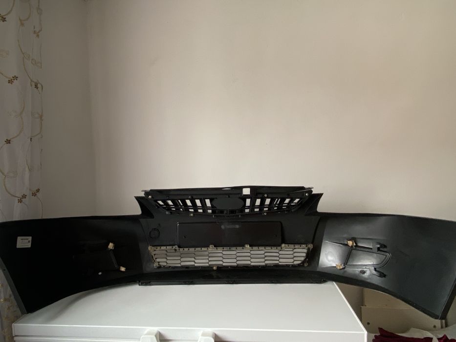 Приора 2 бампер не крашнный новый