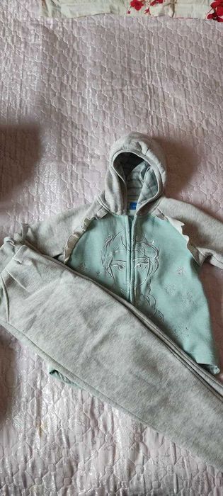 Детская одежда на девочек 8-10 лет